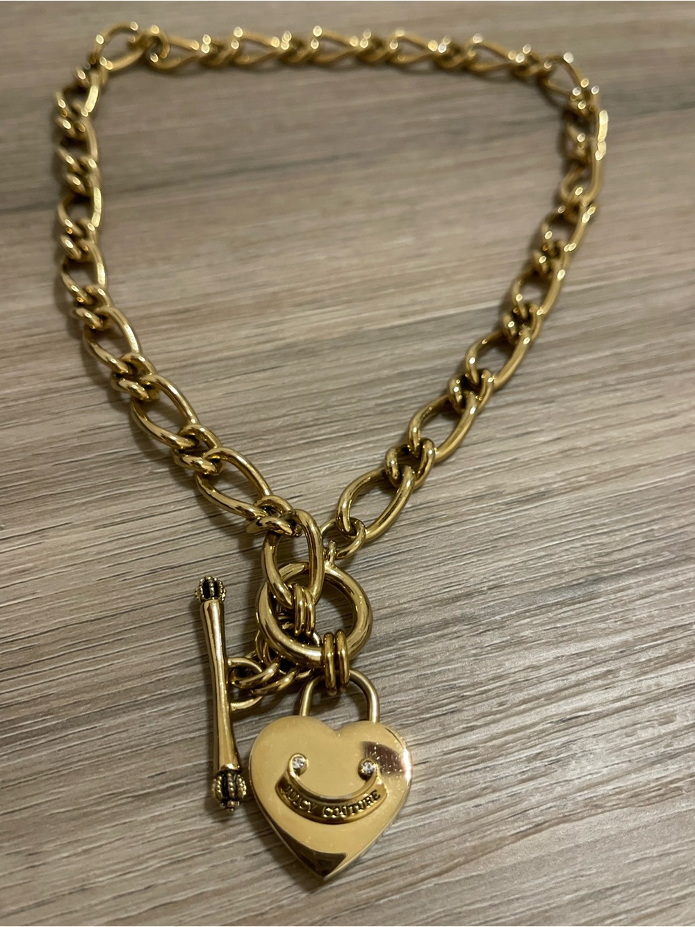 Vintage Juicy Couture Y2K Gold Heart Padlock Toggle Necklace